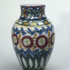 André Derain (1880-1954). "Large vase avec dessins géométriques", 1907. Céramique vernissée. Paris, musée d'Art moderne. © Jean-Yves Trocaz / Musée d'Art Moderne / Roger-Viollet © ADAGP