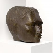 Etienne Martin (1913-1995). "Tête d'Alma". Bronze, 1954. Paris, musée d'Art moderne. © Eric Emo / Musée d'Art Moderne / Roger-Viollet © ADAGP