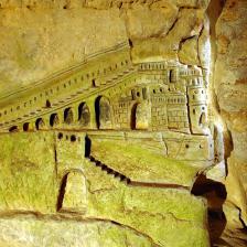 Galerie de Port Mahon, sculpture de Décure, Catacombes, Paris. © Musée Carnavalet / Christophe Fouin / Mairie de Paris