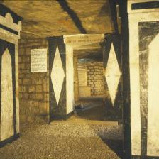 Catacombes : Entrée. Paris, musée Carnavalet.  © Musée Carnavalet / Roger-Viollet