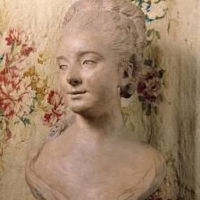 Buste de Mme de Vandeuil Jean-Baptiste Lemoyne (fils). "Buste de mademoiselle de Vandeuil". Terre cuite. Paris, musée Cognacq-Jay.  © Marc Dubroca / Musée Cognacq-Jay / Roger-Viollet 