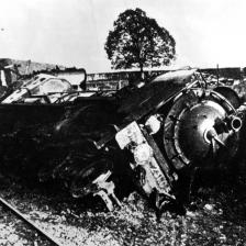 Déraillement sur la ligne Paris-Lyon, en Saône et Loire, 5 mars 1943  © Coll. Ministère des Anciens combattants, Musée du Général Leclerc et de la Libération de Paris/Musée Jean Moulin (Paris Musées 