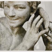 Jean-Baptiste Carpeaux, Jeune pêcheur à la coquille, gros plan Rénovation du Petit Palais. 2005. Photographie de Flore. Musée des Beaux-Arts de la Ville de Paris, Petit Palais.  © Flore - Reproduction : Petit Palais / Parisienne de photographie