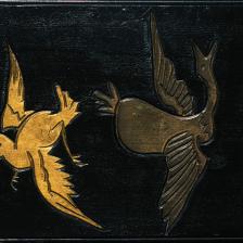 Victor Hugo (1802-1885). "Panneau de bois pyrogravé du mur sud du salon chinois : un oiseau et un canard en vol (décor de Hauteville Fairy, résidence de Juliette Drouet à Guernesey)". Paris, maison de Victor Hugo. © Maisons de Victor Hugo / Roger-Viollet 